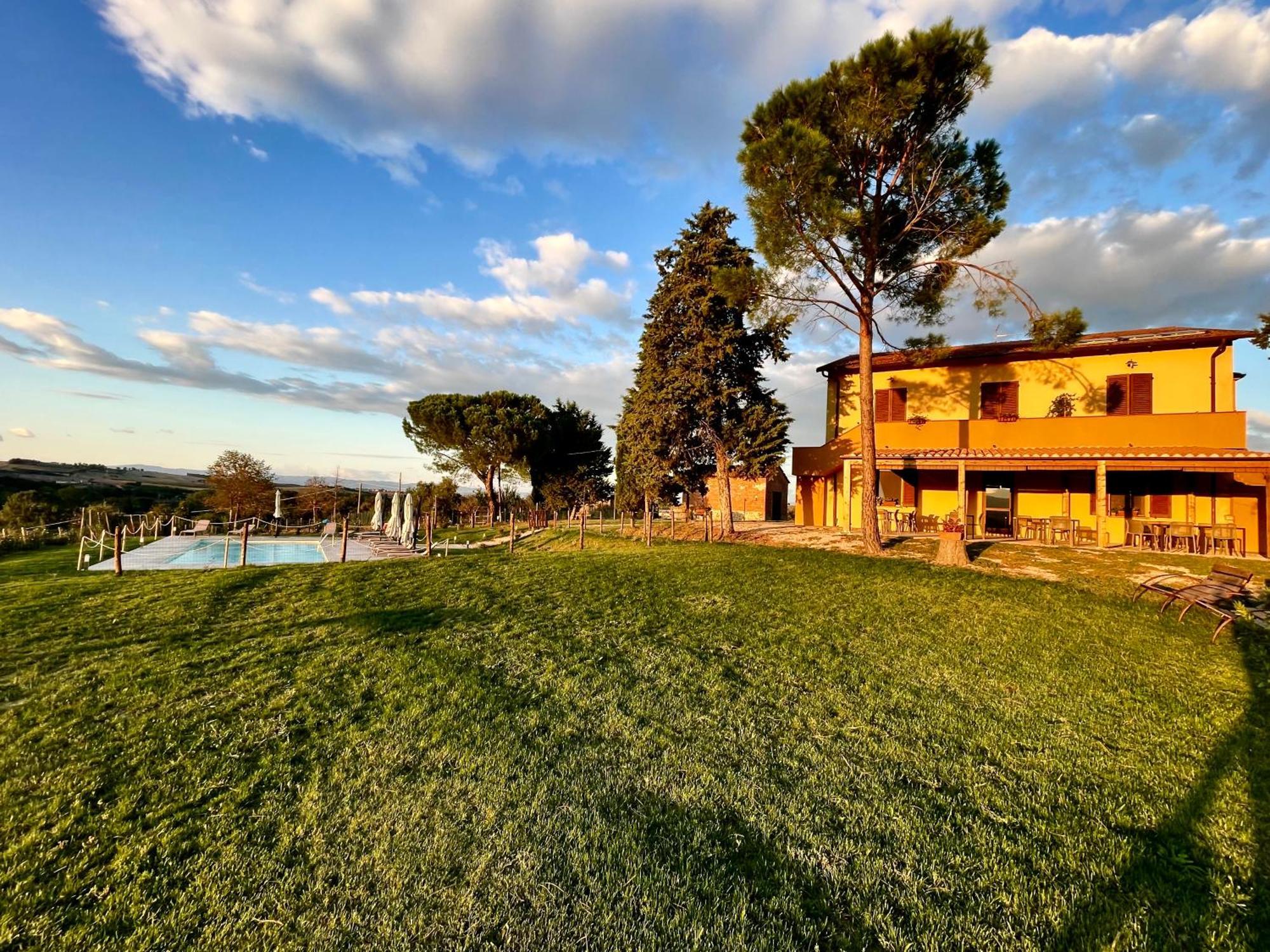 Agriturismo Con Cucina Il Favaio Paciano Exterior photo
