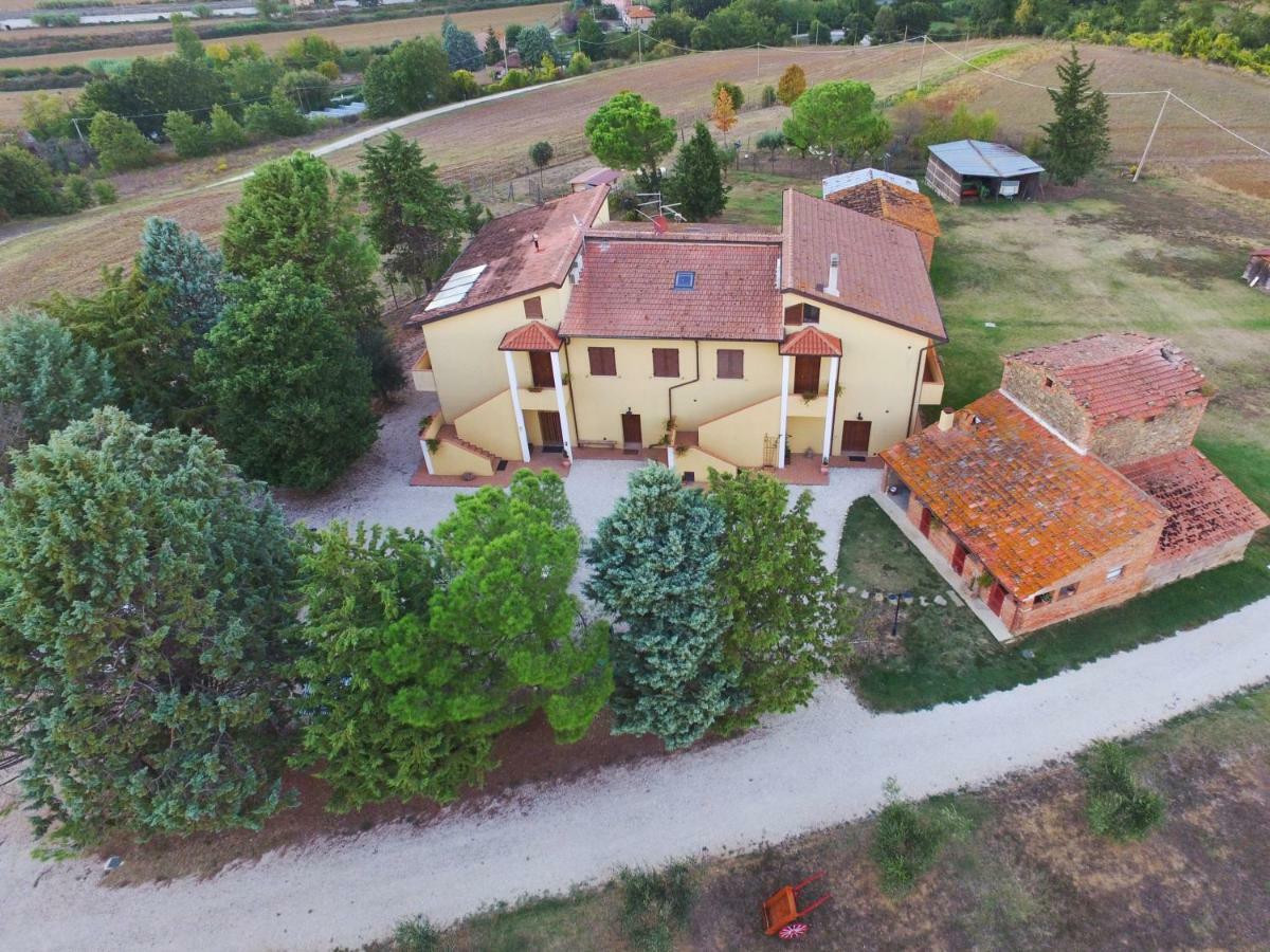Agriturismo Con Cucina Il Favaio Paciano Exterior photo